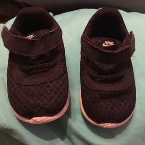 Nike 4C infant shoes